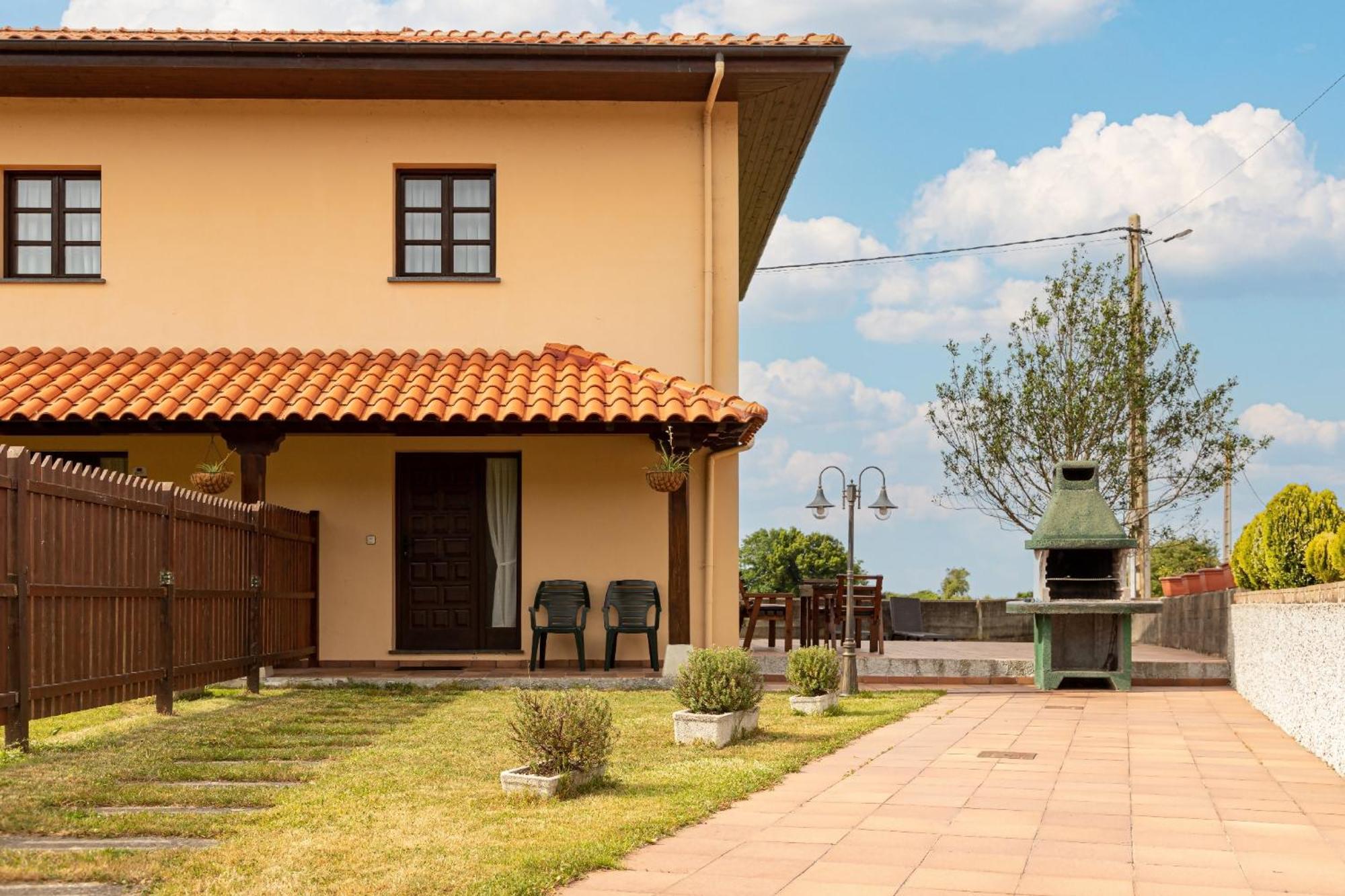 Apartamentos El Acebo Naves  Luaran gambar
